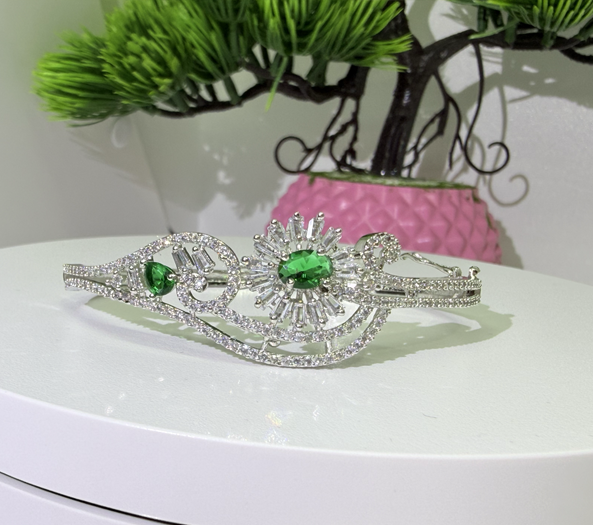 Imported Diamond Cut Bracelet